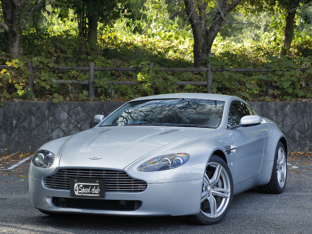 Aston Martin V8 vantage