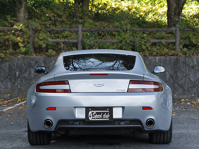 Aston Martin V8 vantage