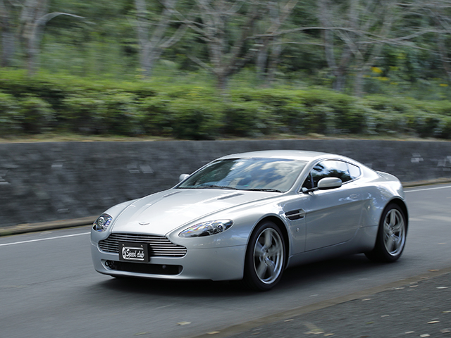 Aston Martin V8 vantage