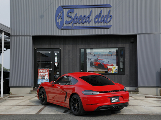 PORSCHE 718 Cayman