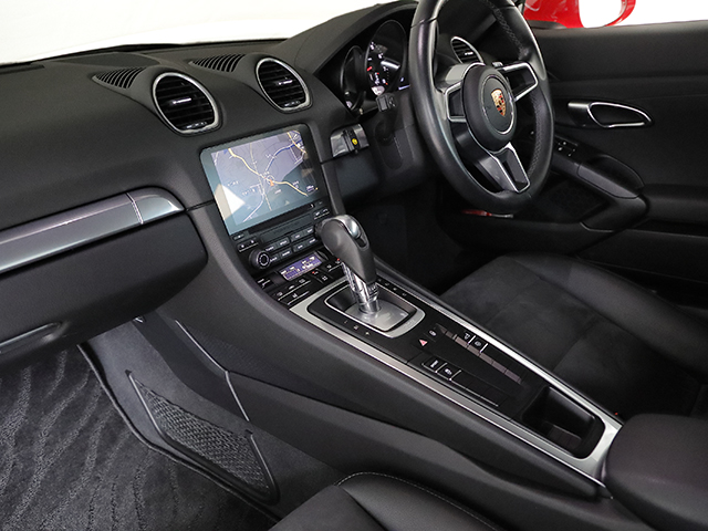 PORSCHE 718 Cayman